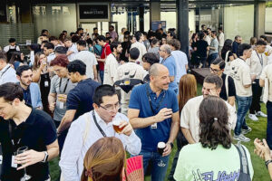 Amplia zona de Networking